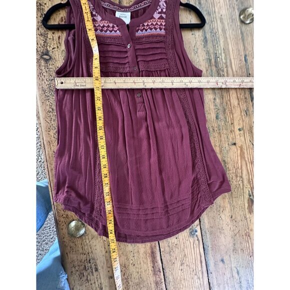 Knox Rose Womens Red‎ Tank Top S wide straps v-neck sleeveless Rayon embroidered - Picture 6 of 6